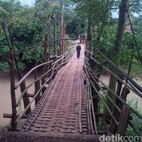 Jembatan Mak Uwoh