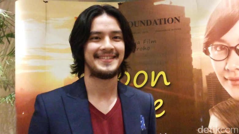Morgan Oey Tampil Beda, Gondrong dan Berewokan Morgan Oey Tampil Beda, Gondrong dan Berewokan
