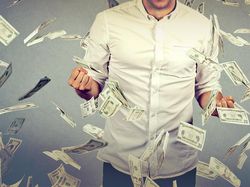 Orang Terkaya RI Ini Rugi Triliunan karena Rupiah Loyo Orang Terkaya RI Ini Rugi Triliunan karena Rupiah Loyo