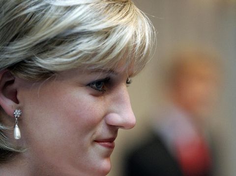 Puteri Diana Tulis 24 Ribu Kartu Ucapan Saat Pangeran William Lahir