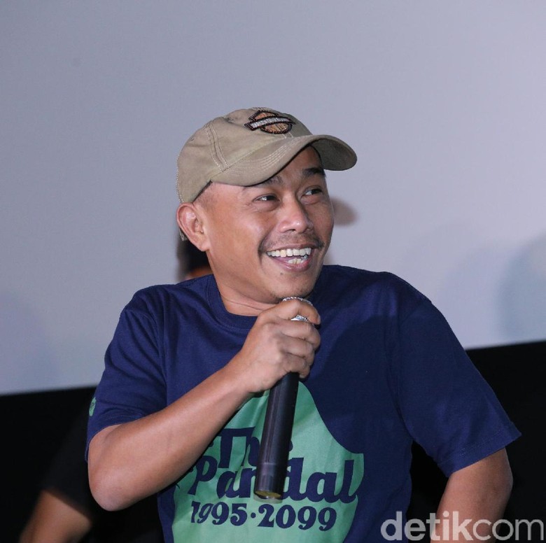 Pidi Baiq Segera Terbitkan Buku Baru Berjudul Helen dan Sukanta Pidi Baiq Segera Terbitkan Buku Baru Berjudul Helen dan Sukanta