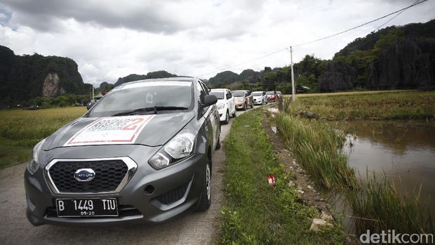 Risers Datsun Ikuti Kelas Inspirasi Bersama Maestro Pelukis Tanah Liat di Benteng Rotterdam Makassar