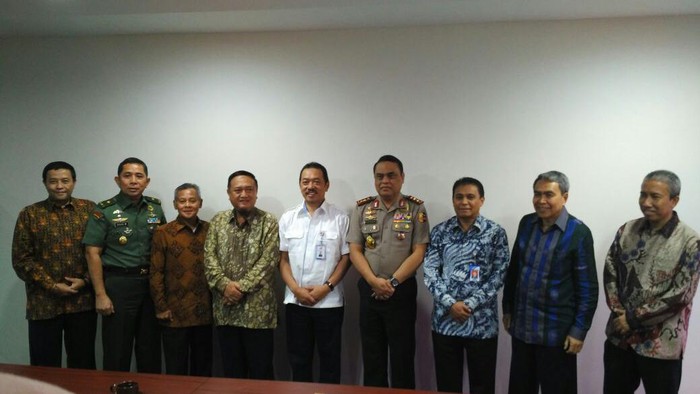 Rini Angkat Wakapolri Jadi Komisaris Pindad