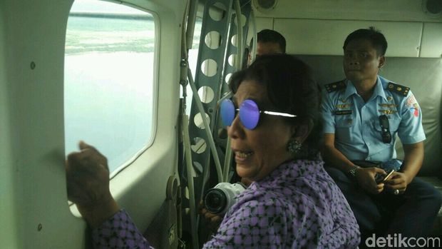 Susi Pantau Kondisi Kolaka dari Udara