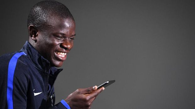 N'Golo Kante, Wajah Muslim yang Ramah di Lapangan Sepak Bola