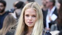 Model dan juga aktris Gabriella Wilde juga masuk ke posisi 8. Chris Jackson/Getty Images/detikFoto.