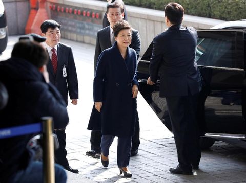 Park Geun-Hye saat memenuhi panggilan jaksa untuk diperiksa