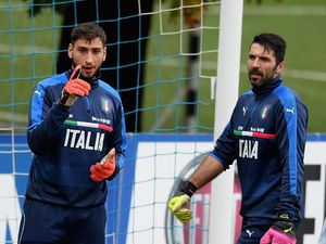 Petuah Gianluigi Buffon untuk Gianluigi Donnarumma