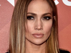 Foto: Makin Muda! Jennifer Lopez Potong Rambut Model Long Bob