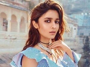 Sudah Cantik Baik Hati, Artis India Ini Beri Cek Rp 1 M untuk Supir dan ART