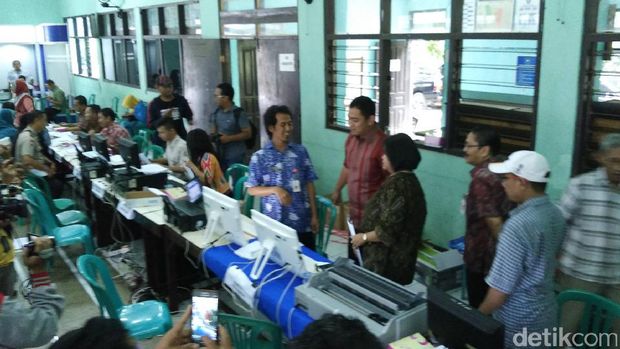Urus Dokumen Kependudukan di Semarang Kini 30 Menit Jadi