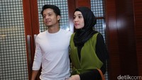Hanya satu kebahagiaan yang kurang dari pasangan tersebut, yakni buah hati. Pool/Hanif Hawari/detikFoto.