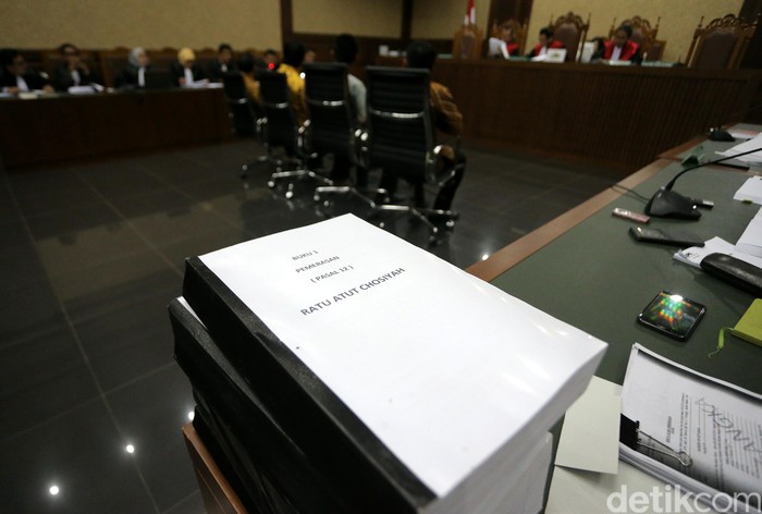 Mantan Panitia Pengadaan Akui Terima Duit Korupsi Alkes