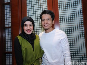Pulang Kampung, Dhini Aminarti Menyelam Sambil Minum Air