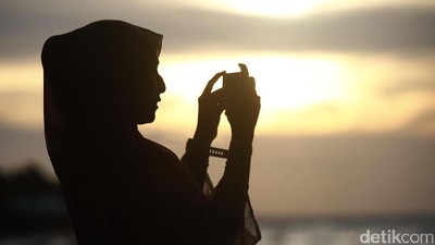 Menikmati Senja di Pantai Tanjung Bira