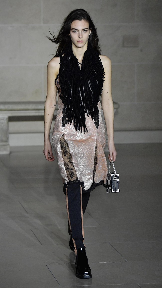 PARIS, FRANCE - MARCH 07: A model walks the runway during the Louis Vuitton show as part of the Paris Fashion Week Womenswear Fall/Winter 2017/2018 on March 7, 2017 in Paris, France. (Photo by Pascal Le Segretain/Getty Images)