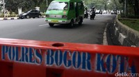 Selasa (21/3) kemarin, hampir tak ada angkot yang beroperasi di Kota Bogor selama seharian penuh. Alhasil, masyarakat pun kesulitan akan moda transpotasi umum.