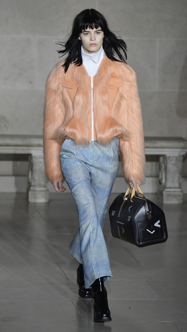 PARIS, FRANCE - MARCH 07: A model walks the runway during the Louis Vuitton show as part of the Paris Fashion Week Womenswear Fall/Winter 2017/2018 on March 7, 2017 in Paris, France. (Photo by Pascal Le Segretain/Getty Images)