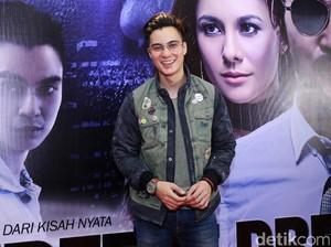 Baim Wong dan Vebby Palwinta Pajang Foto Pertemuan Keluarga, Sudah Lamaran?