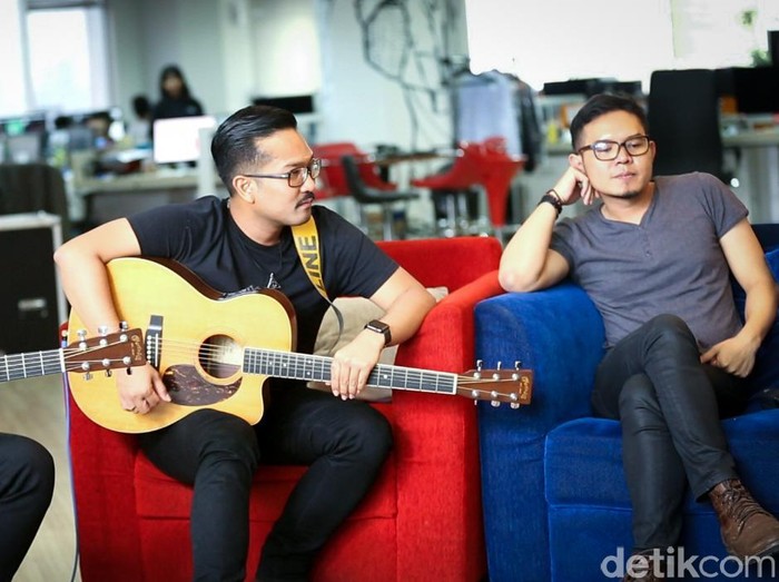 Cinta Pada Pandangan Pertama Samsons di Single I Love U