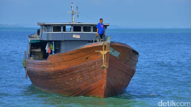 TNI AL Tangkap Kapal yang Tak Miliki Izin di Selat Singapura