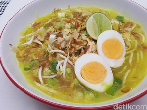 Mendung Begini Enaknya Bikin Soto Ayam yang Gurih Hangat, Ini Tipsnya!