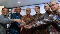 Kerjasama antara Adhi Karya dengan Perum PPD tersebut terkait pengembangan kawasan hunian yang terintegrasi dengan transportasi di setiap stasiun LRT yang kini tengah dibangun.