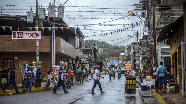 Sulitnya Tarik Uang dari Bank di Venezuela, Meski Cuma US$1 