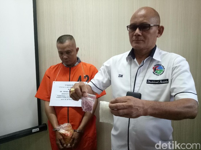 Polisi Tangkap Pengedar Narkoba, Sita Sabu dan 100 Pil Ekstasi