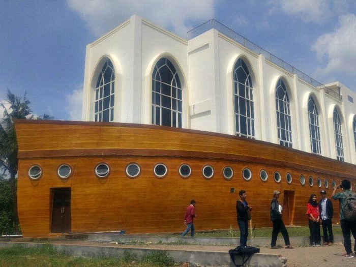 Masjid Kapal Nabi Nuh dari Semarang
