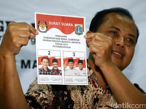 Anies Merasa Ditiru Soal Peci, Timses Ahok-Djarot: Jangan GR