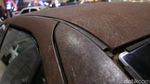 Disiram Air Keras, BMW Seri 3 Jadi Berkarat