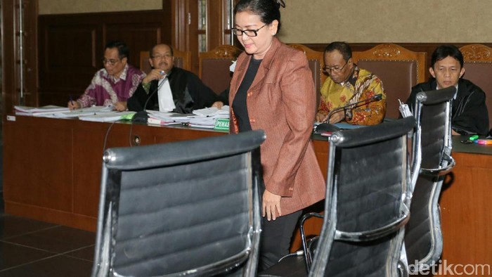 Miryam Haryani Ditangkap Polisi Tanpa Perlawanan di Kemang