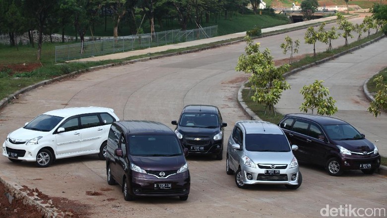Line Up mobil MPV di Indonesia, Toyota Avanza, Daihatsu Xenia, Chevrolet Spin, Ertiga, Nissan Evalia (Foto: dok detikOto) Line Up mobil MPV di Indonesia, Toyota Avanza, Daihatsu Xenia, Chevrolet Spin, Ertiga, Nissan Evalia (Foto: dok detikOto)