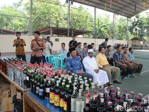 Bandar Miras Terbesar di Kebumen Bertobat di Depan Tokoh Agama