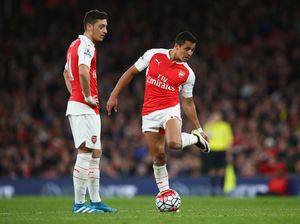 Wenger Takkan Jual Sanchez dan Oezil di Bursa Transfer Januari