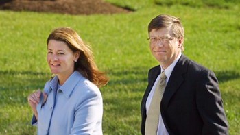 Kecuali pada saat tertentu, Melinda dan Bill berpakaian resmi. Foto: Getty Images