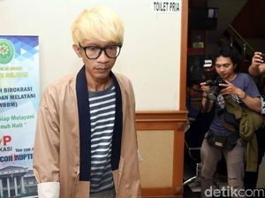 Dalam Proses Cerai, Aming Ingin Hidup Baik-baik