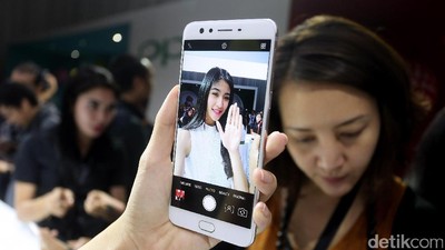 Oppo F3 Plus Jagokan Fitur Kamera Ganda