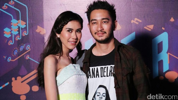 Billy Putus dari Susan, Syahnaz Makin Mesra dengan Jeje