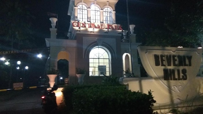 Andi Narogong Dibawa ke KPK, Rumahnya di Kawasan Elite Cibubur Sepi