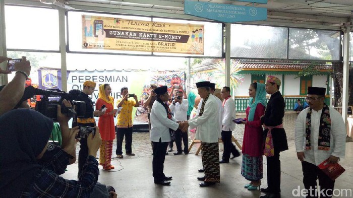 Plt Gubernur DKI Resmikan Outlet Betawi Store di Monas