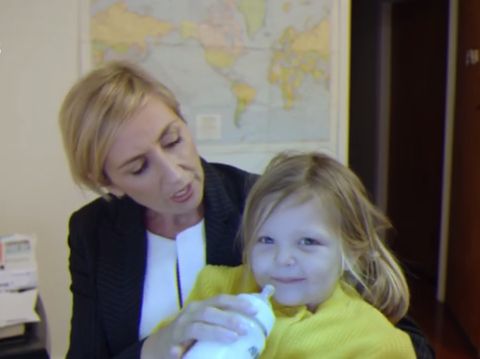 Kocak, Video Parodi Profesor yang Diganggu Anak Saat Diwawancara BBC