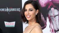 Sang Ranger Pink, Kimberly diperankan oleh Naomi Scott. Foto: Frederick M. Brown/Getty Images