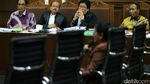 Miryam Haryani Menangis di Sidang Korupsi e-KTP