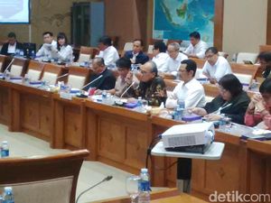 Dirut Baru Pertamina Rapat Perdana di DPR