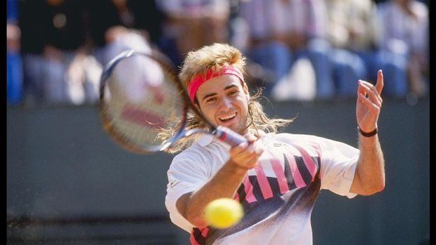 Petenis AS, Andre Agassi, saat tampil pada Prancis Terbuka