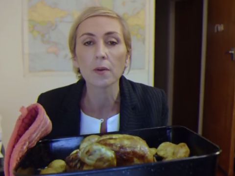 Kocak, Video Parodi Profesor yang Diganggu Anak Saat Diwawancara BBC