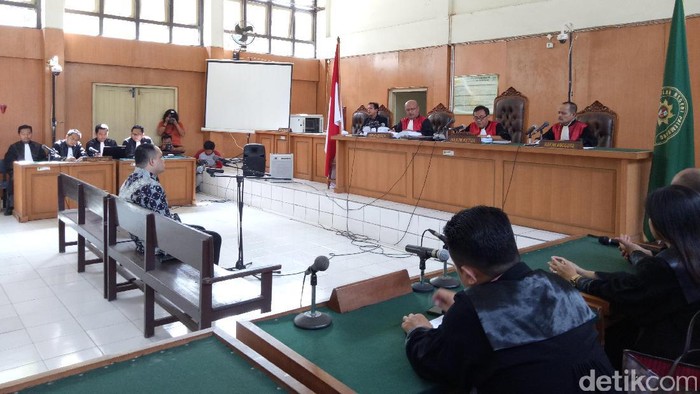 Bupati Nonaktif Banyuasin Yan Anton Divonis 6 Tahun Bui