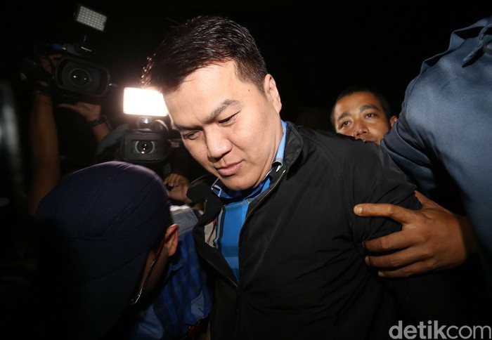 Mereka yang Melihat dan Mengaku Tak Kenal Andi Narogong